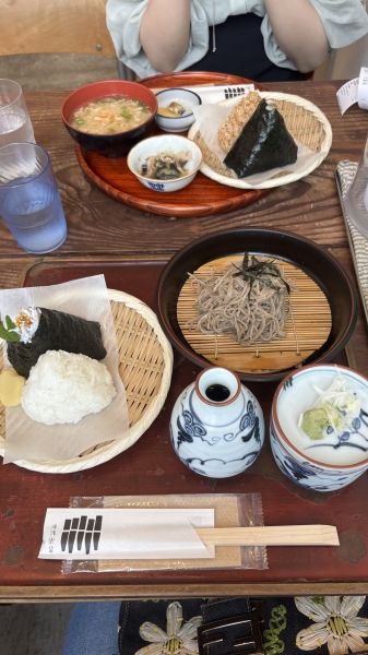 おにぎり屋さん行ってきました🥣🍙
