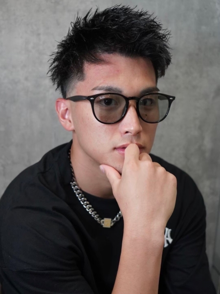 アイロンパーマで“自然な動き”をプラス！