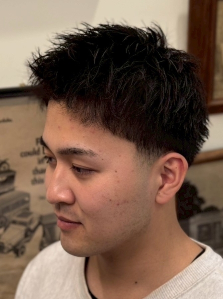 テーパーフェード　アップバング