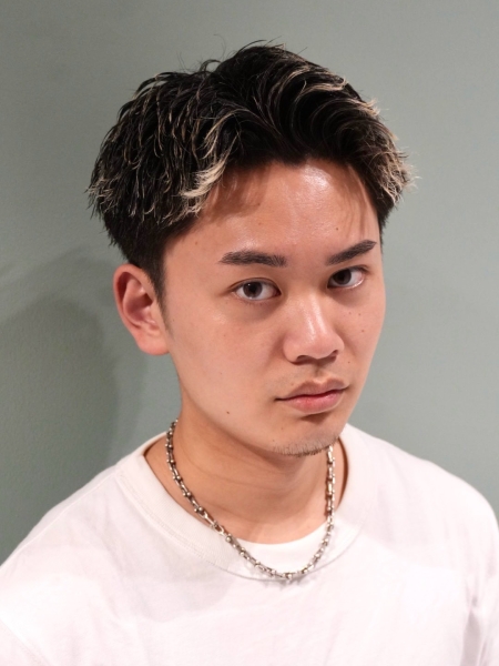 アップバングショート