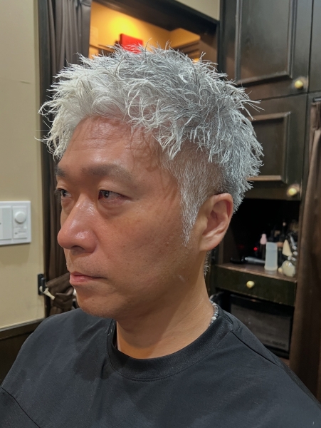 動きで魅せる「ツイストパーマ」