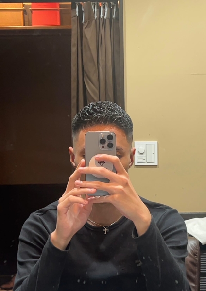 アイロンパーマ　正面シルエット