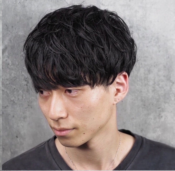 秋冬、重めスタイルに“動き”をプラス