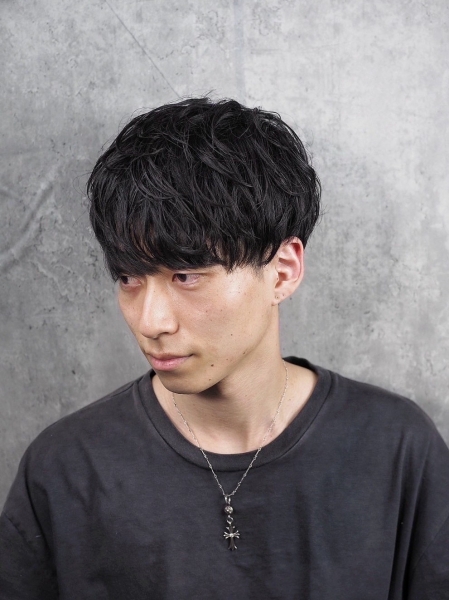 黒髪ナチュラルマッシュ