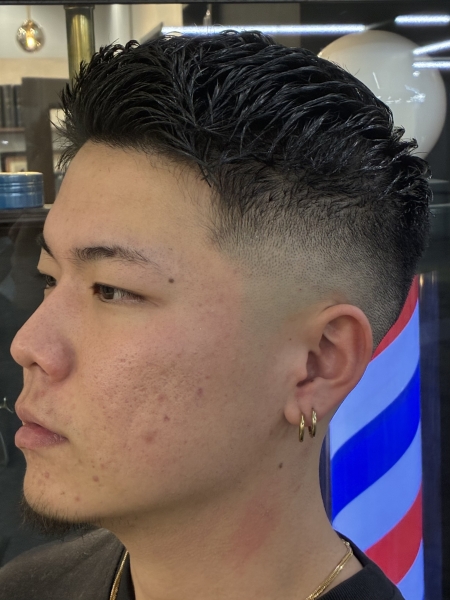 フェザーアップ/スキンフェード