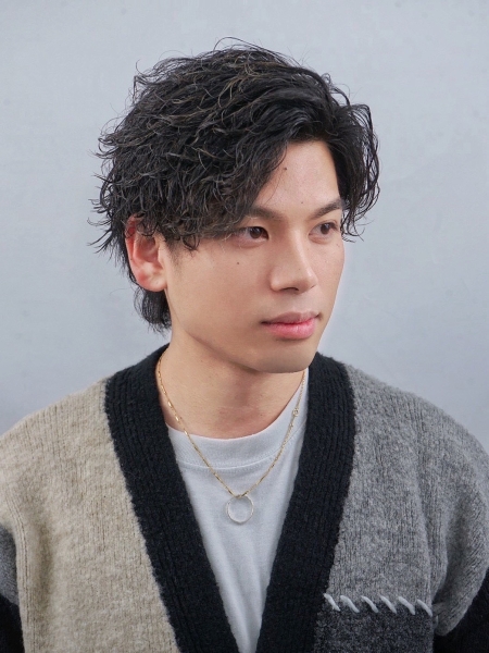 動きが出る大人メンズパーマ