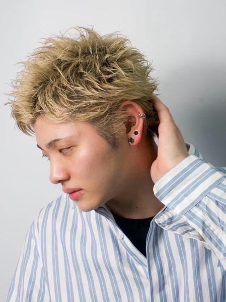 清潔感とトレンドを両立！大人のハイトーン