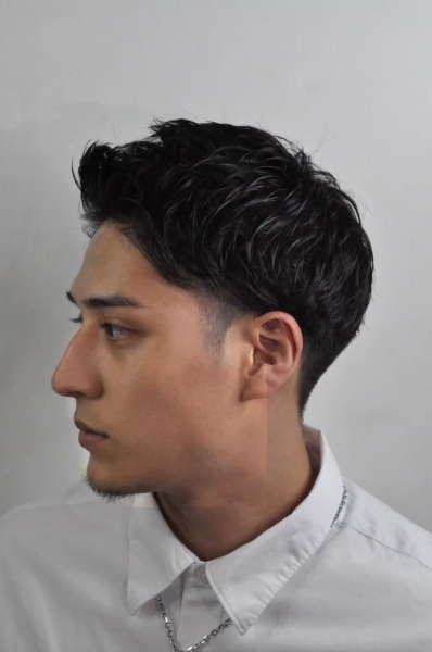 11月は“黒染め”で大人の清潔感を纏う