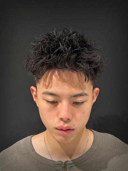 スパイキーパーマ