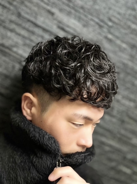 色気引き出すマッシュパーマ