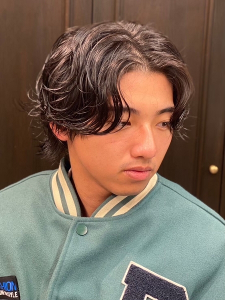 サーフカールで“大人の抜け感”を