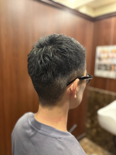 暑い季節に映えるメンズカット