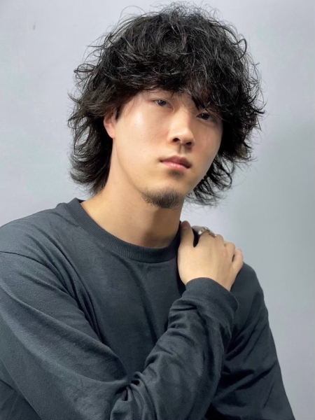 ロングウルフでつくる大人のワイルドスタイル