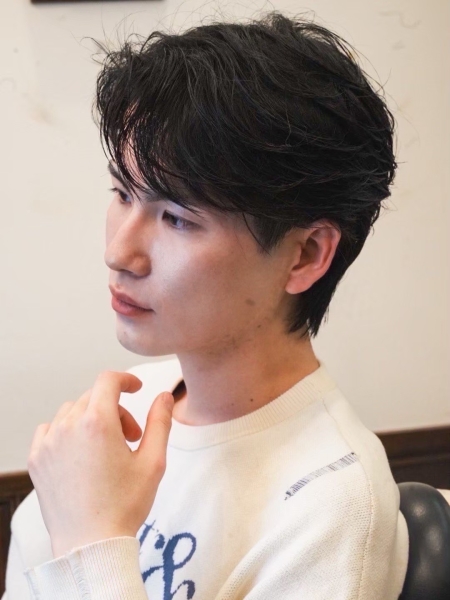 ナチュラルセンターパートで魅せる上品かつ爽やかな大人スタイル