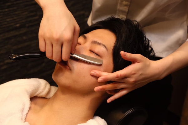男を磨く伝統技 シェービング