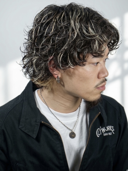 連休の出会いを逃さない！メンズカットと眉毛で叶える垢抜け顔