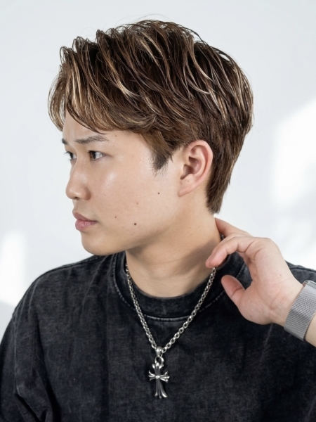 30代からの品格。5月の「メンズカット」と白髪ぼかしの正解