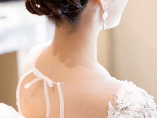 広島でレディースシェービング｜結婚式前の背中・うなじケア