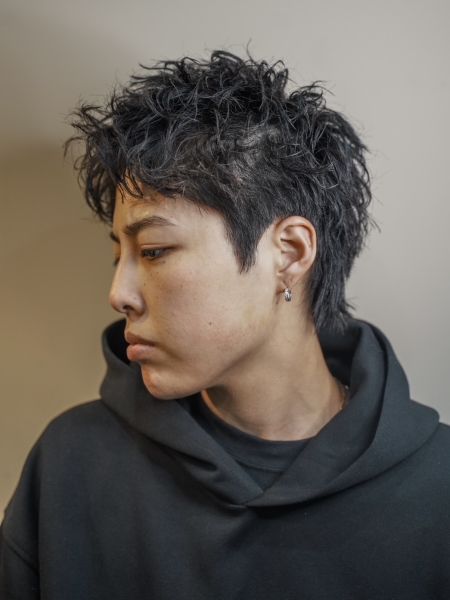 春はスパイキーショート