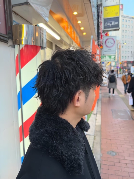 自然に動く大人のウルフカット