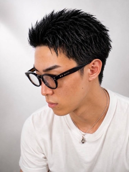 メンズ黒髪ショート