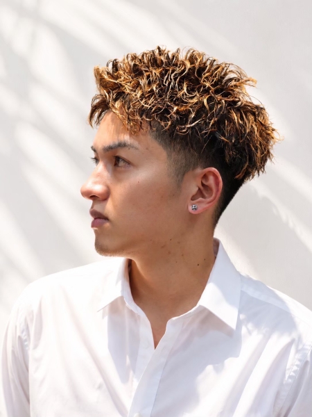 ハイトーンで魅せる大人メンズショート