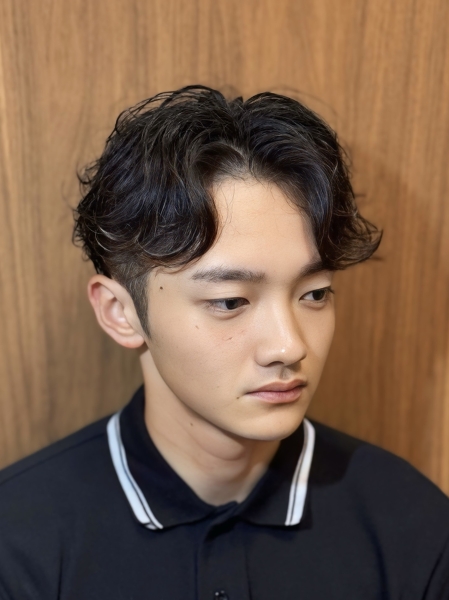 涼しい季節に映える40代ビジネスヘア