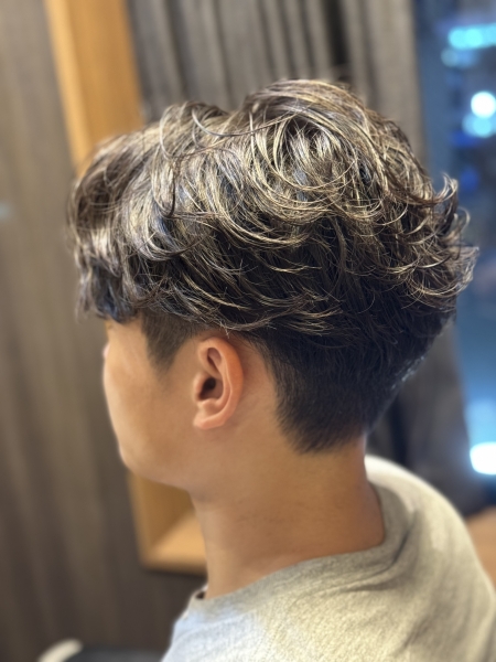 乾燥の季節に強い人気！ツヤ感メンズヘア