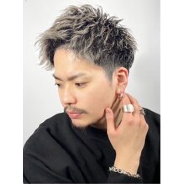 爽やかさと清潔感はショートスタイルで！