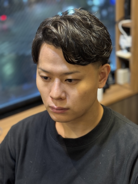 冬の乾燥対策は髪型から整える