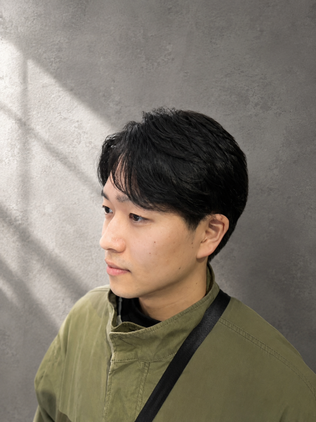 センターパート×ナチュラルスタイル