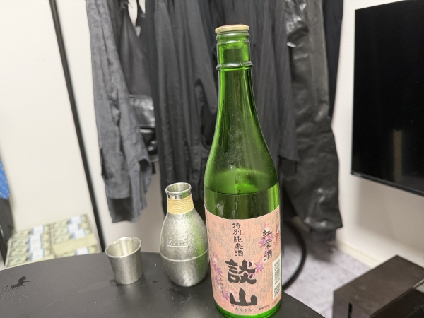酒ッ、呑まずにはいられないッ