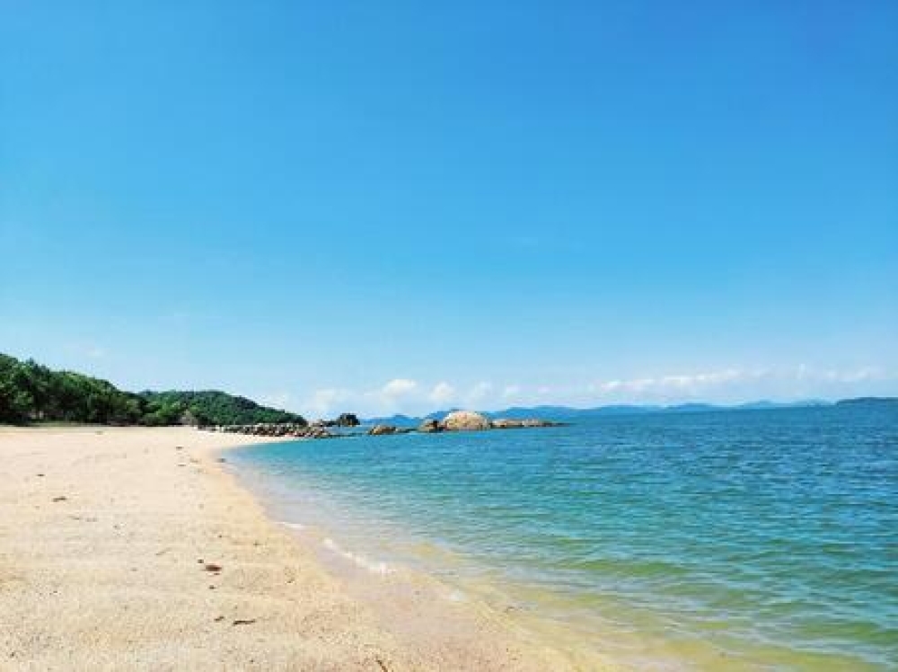 夏の紫外線、髪にも影響します！
