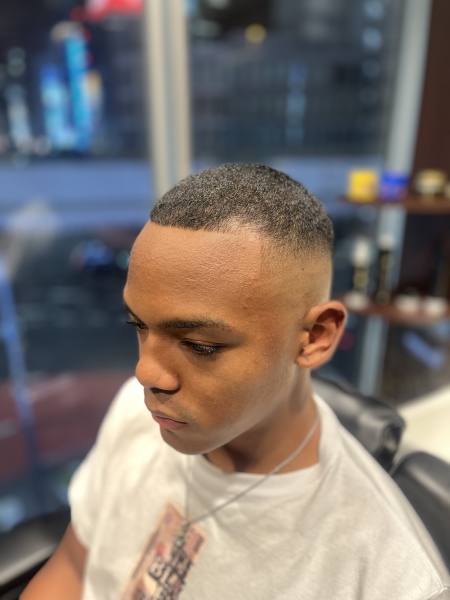 圧倒的清潔感×男らしさ｜極上スキンフェード×坊主スタイル