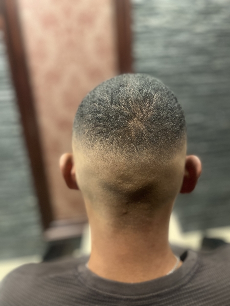 フェードカットお任せください