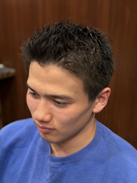 セット超簡単！王道スパイキーショートで第一印象アップ