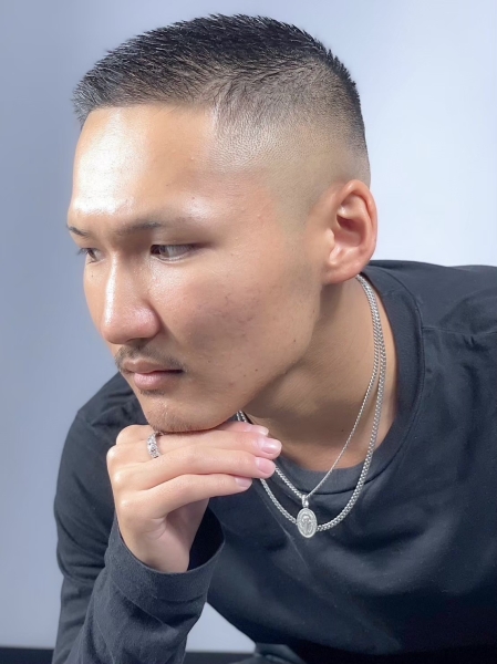 男らしく清潔感のあるフェードスタイル