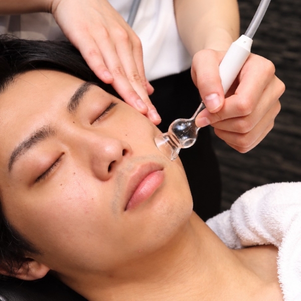 皮脂が気になる男性へやさしい毛穴吸引ケア