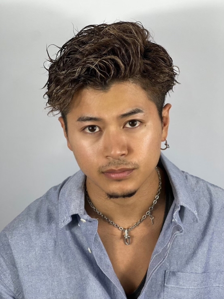 大人を上げる。メッシュ×パーマの立体感スタイル