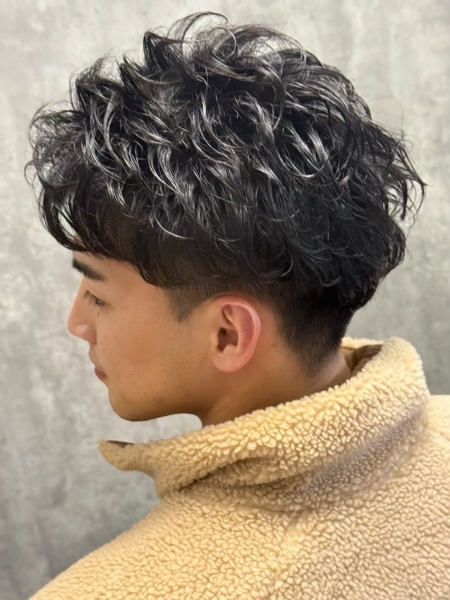 立体感際立つスパイラルパーマ