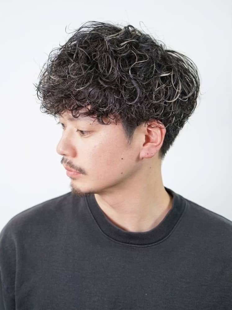 メッシュで魅せる大人の短髪