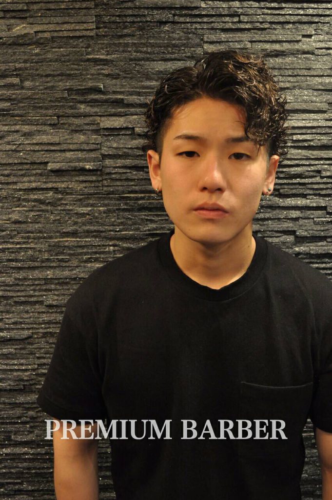 18年メンズモテヘア ブログ Premium Barber 表参道店 高級理容室 床屋 ヒロ銀座ヘアーサロン