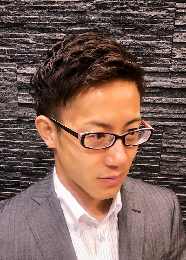 ビジネスショートパーマスタイル ヘアカタログ 高級理容室 床屋 ヘアサロン Premium Barber プレミアムバーバー