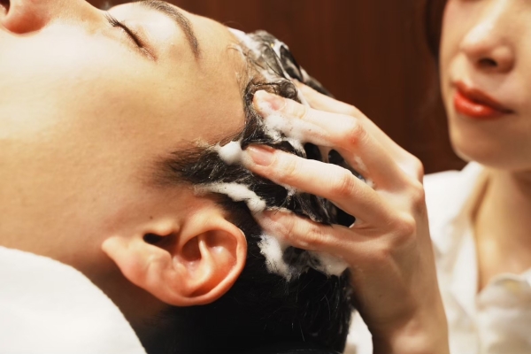 Head Spa vs Scalp Massage: What Is the Difference?