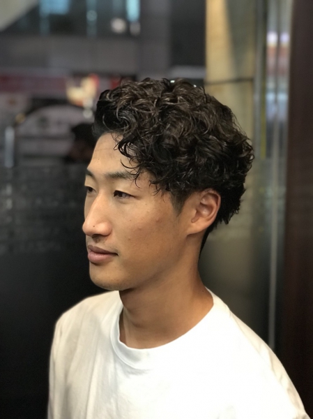 ツーブロックパーマスタイル ヘアカタログ 高級理容室 床屋 ヒロ銀座ヘアーサロン