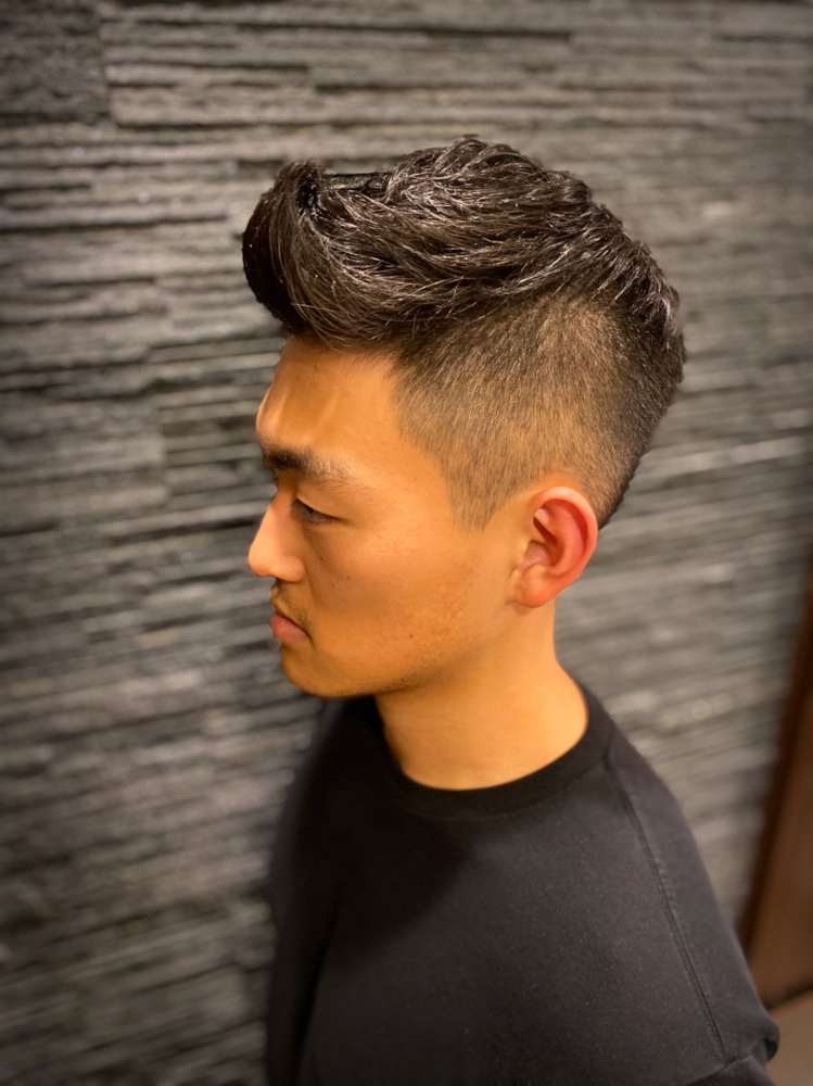 外国人風ジェットモヒカン フェード ヘアカタログ 高級理容室 床屋 ヘアサロン Premium Barber プレミアムバーバー