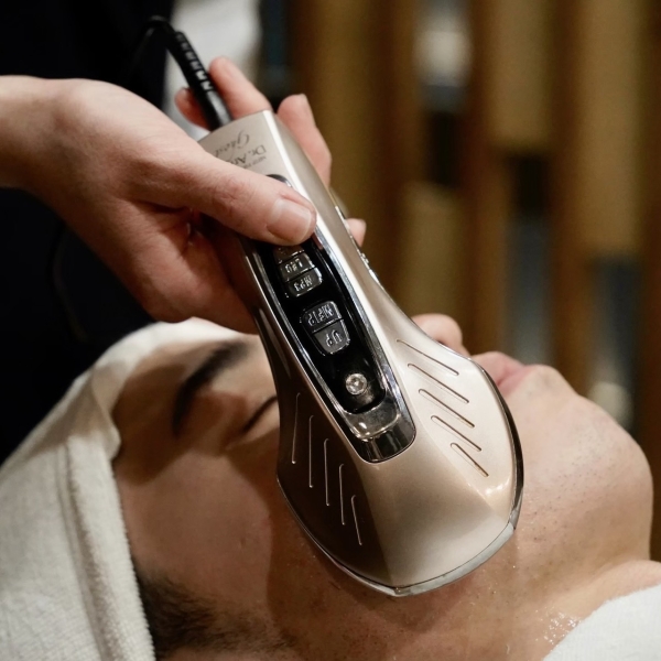 【ドクターアリーヴォ】肌を引き締める最先端フェイシャルケア