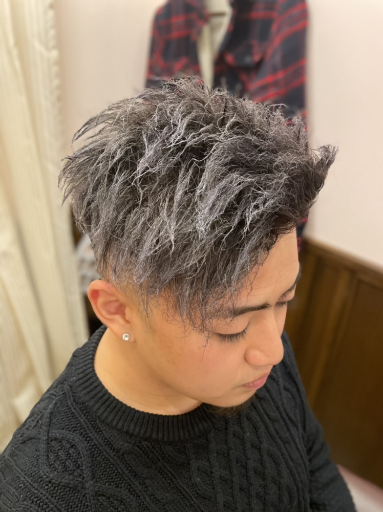 スキンフェード ツイスト シルバー ヘアカタログ 高級理容室 床屋 ヒロ銀座ヘアーサロン