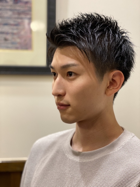 ツーブロックアップバングショート ヘアカタログ 高級理容室 床屋 ヒロ銀座ヘアーサロン