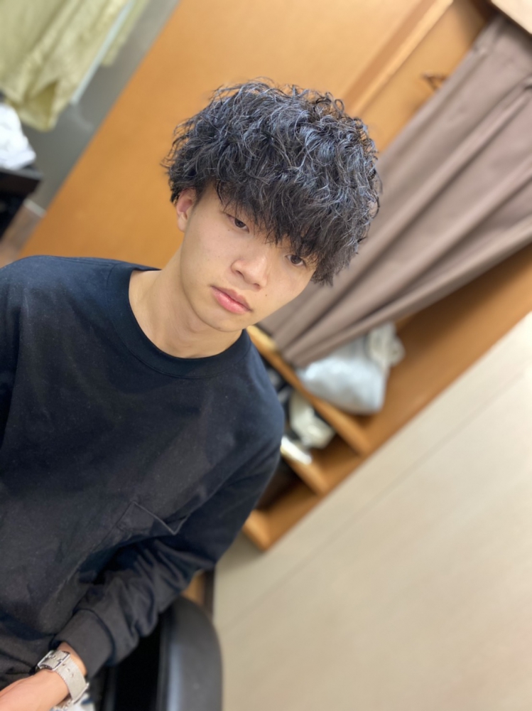 ソフトツイストスパイラル｜ヘアカタログ｜高級理容室 床屋 ヒロ銀座ヘアーサロン